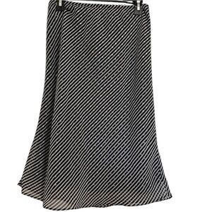 Cato Women’s Ladies Skirt 100% polyester Small